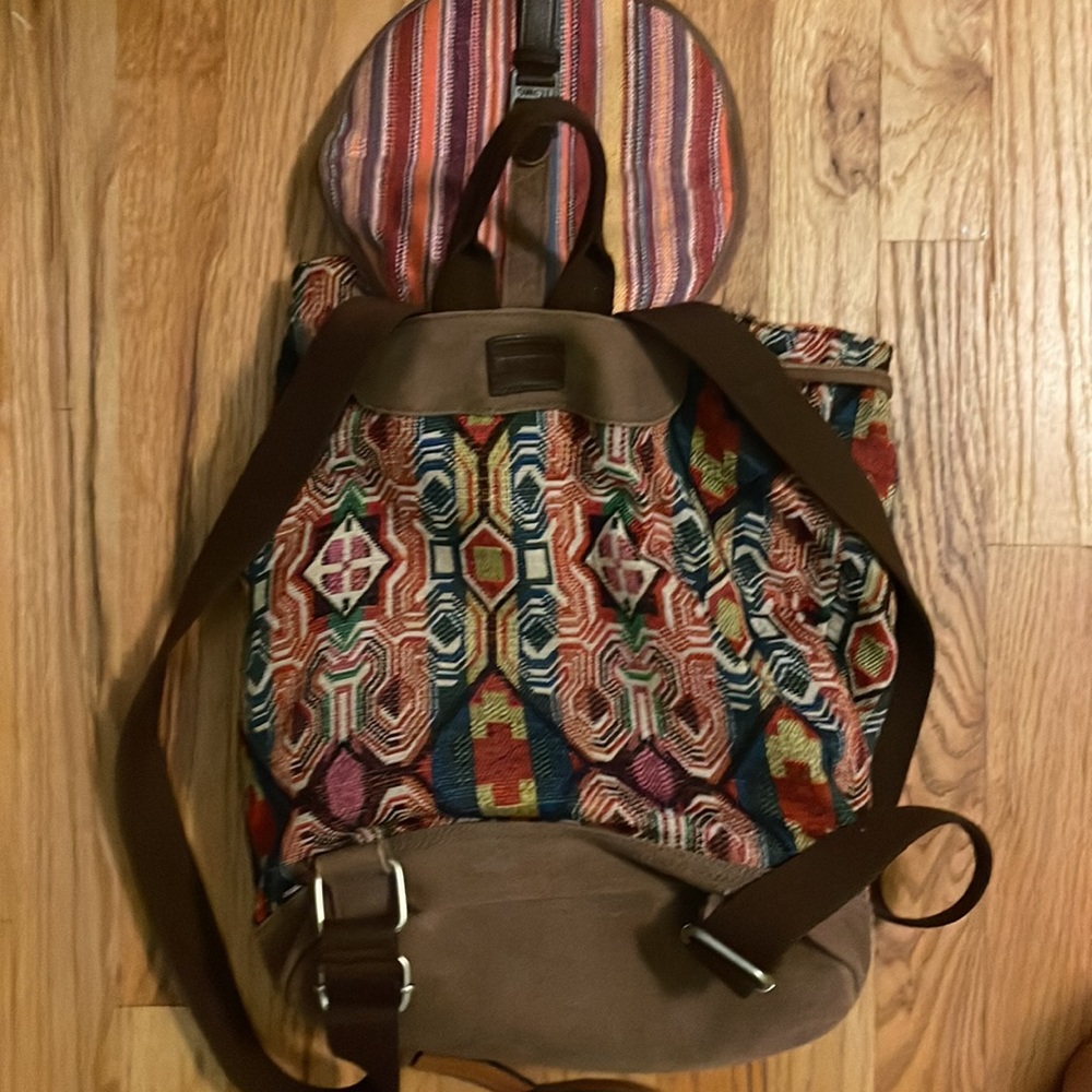 Toms backpack - Picture 3 of 3